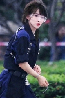 她似毒(军婚高干婚恋)