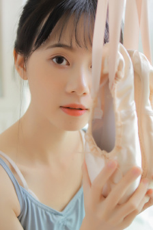 当着太子的面皇帝宠幸了太子妃